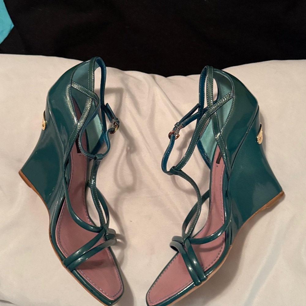 Louis Vuitton Teal Patent Leather Wedge Sandal with Logo Plaque - Picture 6 of 8